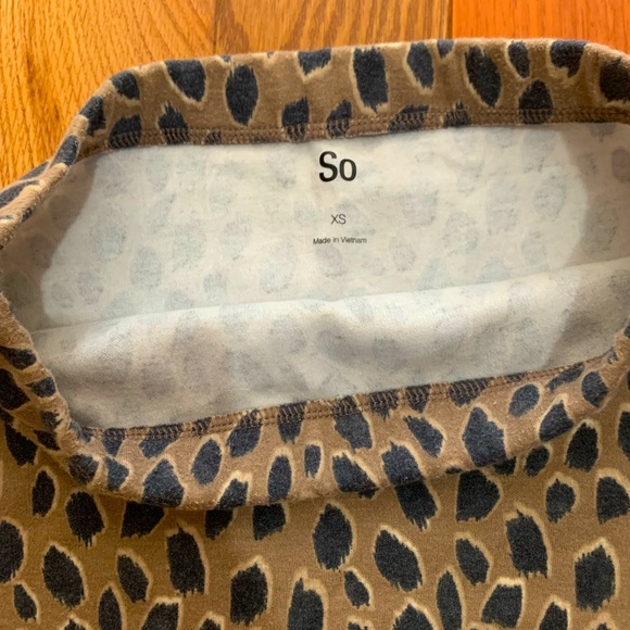 ✨Cute Cheetah print skirt ✨ - Picture 2 of 3